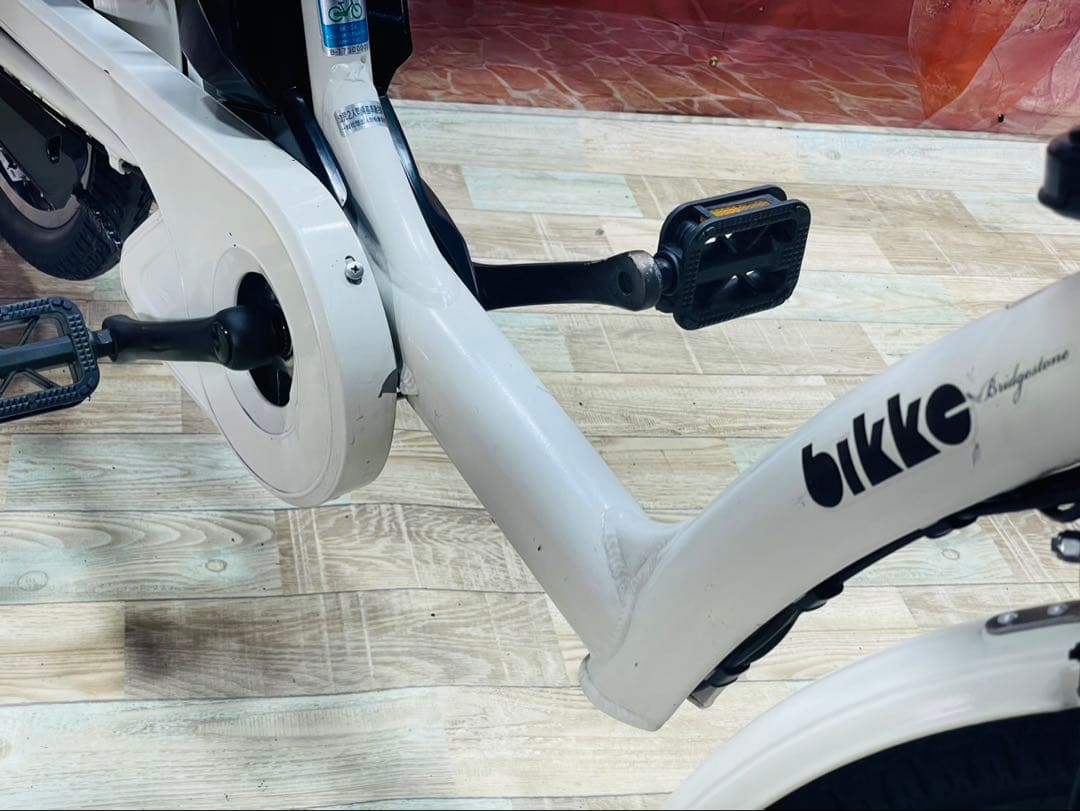 人気モデル！BIKKE ビッケ13AH⭐️ブリヂストン子供乗せ電動自転Y3518