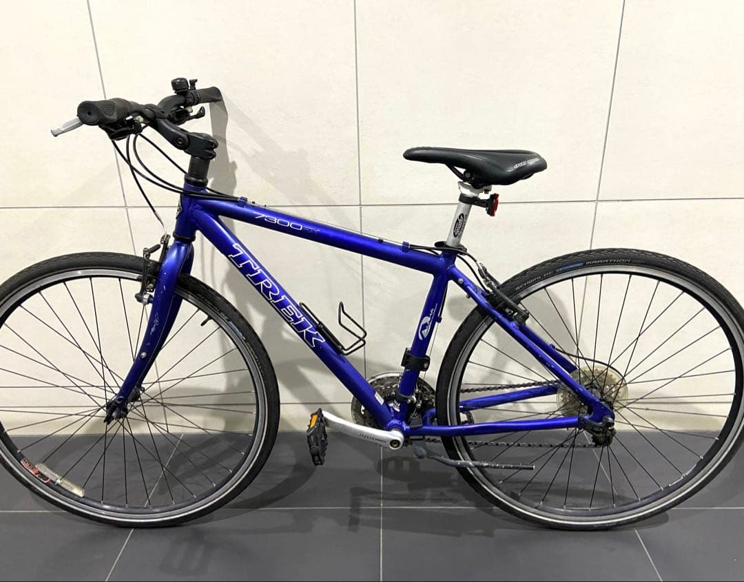 TREK FX トレック　クロスバイク スポーツバイク FX7.31247300