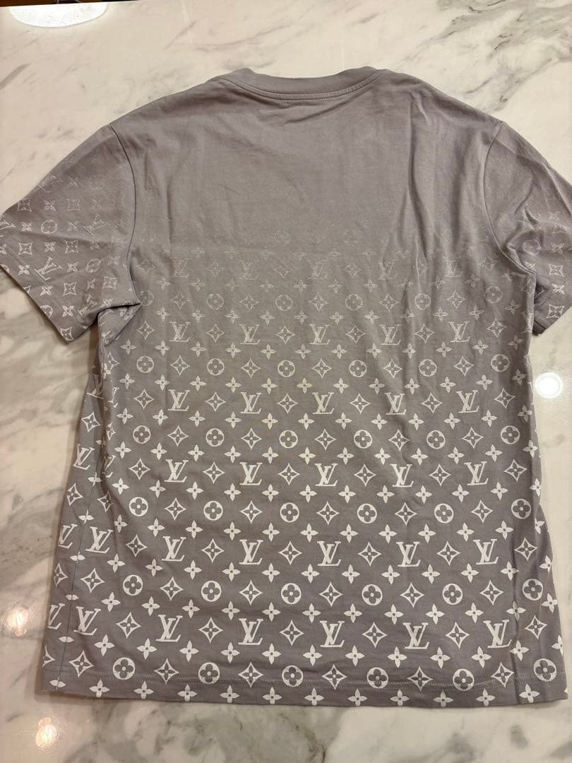ルイヴィトン LouisVuitton Tシャツ　モノグラム グレー