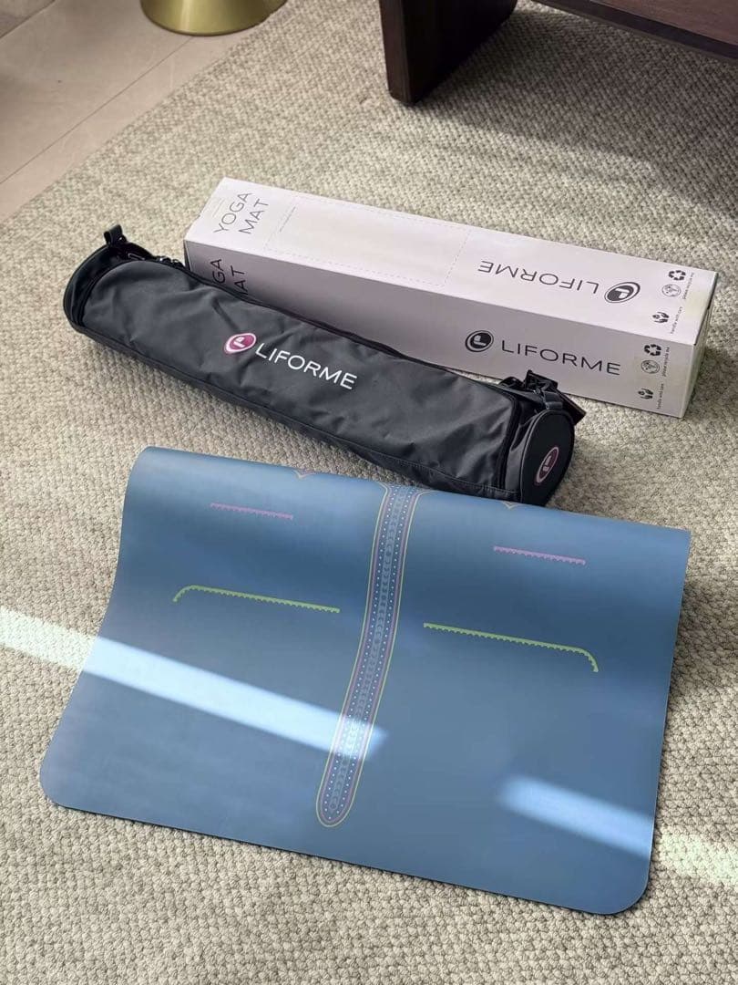 LIFORME ヨガマット ブルー 収納ケース付き