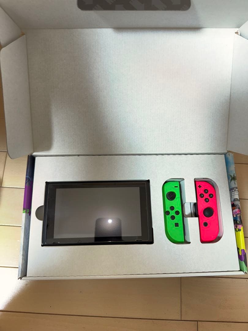 Nintendo Switchスプラトゥーンカラー