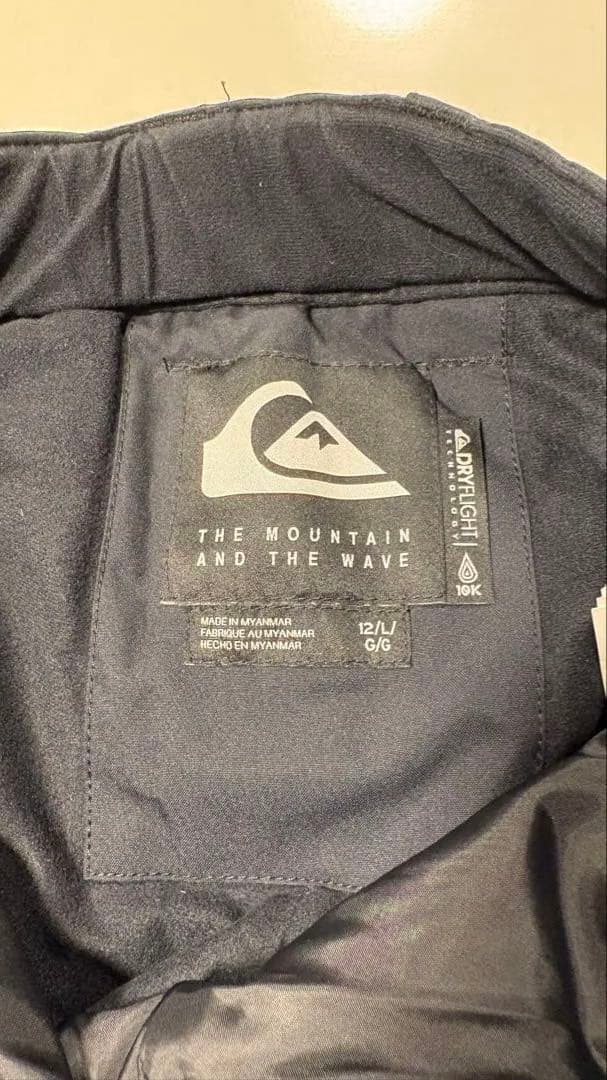 【値下げ】上下Quiksilver スキーウェア子ども用　12/L 150cm
