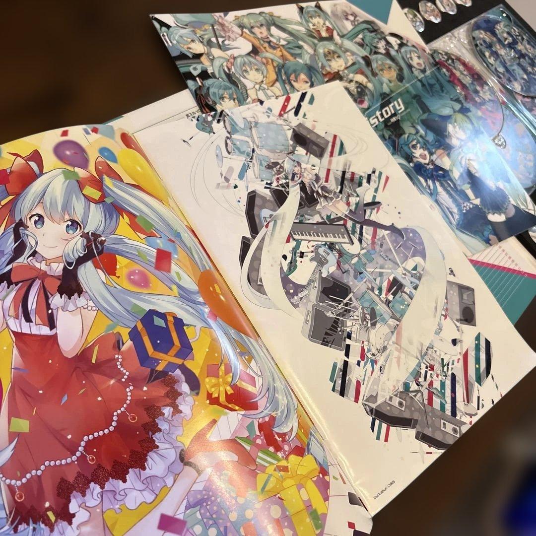 初音ミク Vocalohistory CD＋缶バッジセット　ボカロヒストリー