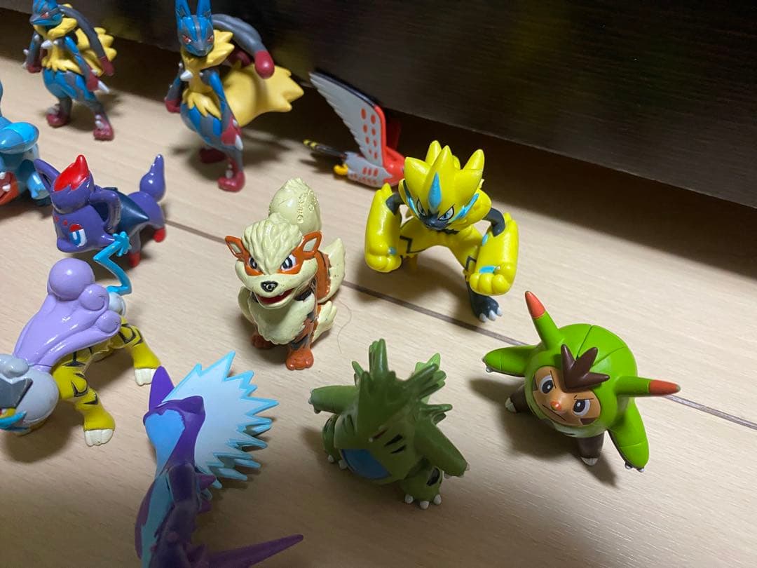 ポケモン モンコレ　フィギュア　まとめ売り　フカマル　ゾロア　ウインディ
