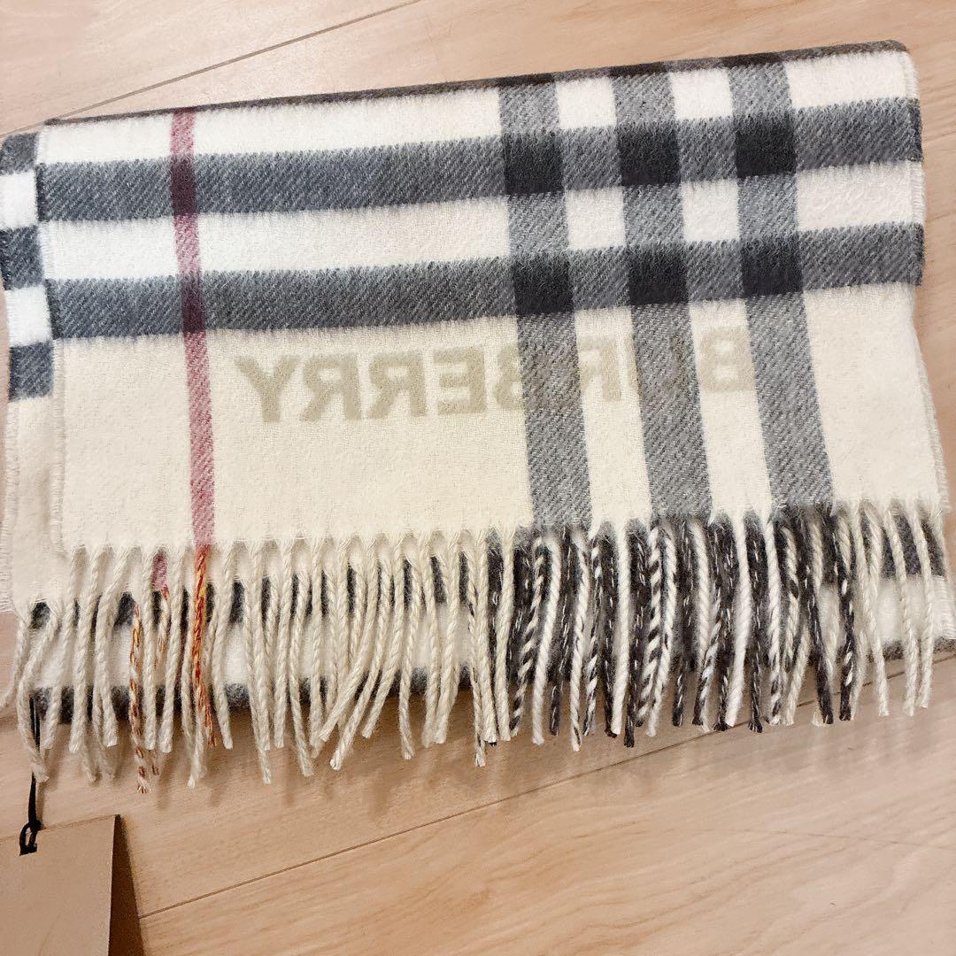 【新品未使用】BURBERRY マフラー