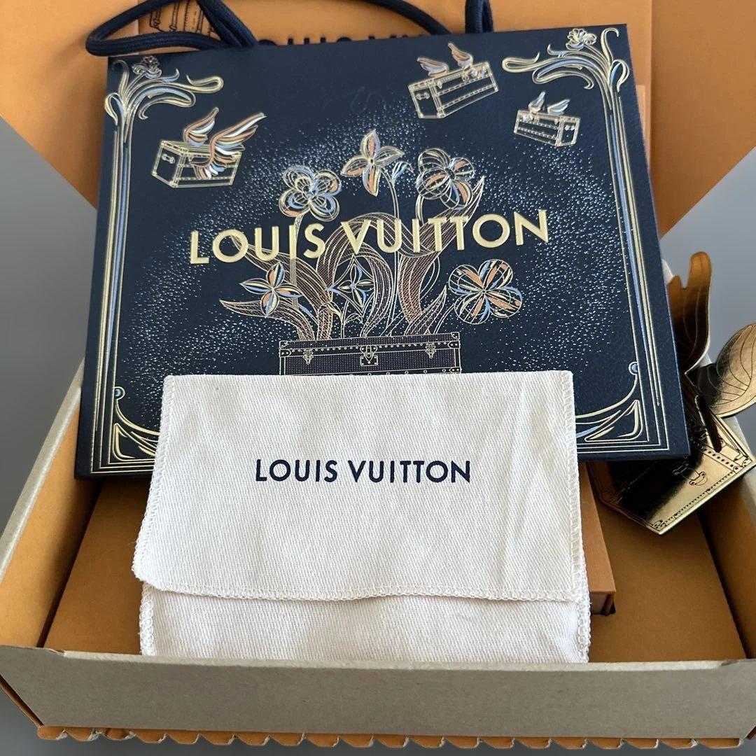 Louis Vuitton 二つ折り財布 ポルトフォイユ.リサ