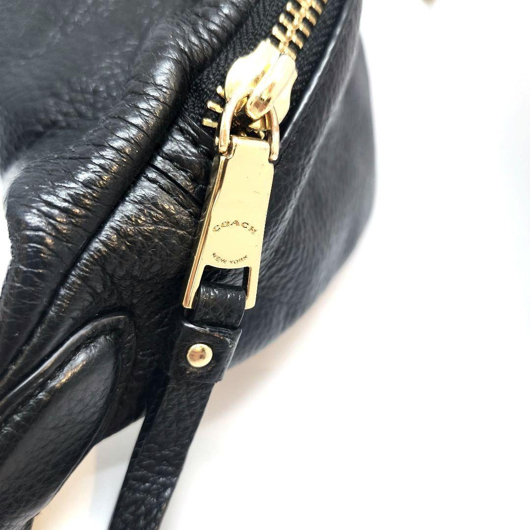 COACH 　コーチ　ボディバッグ　ブラック