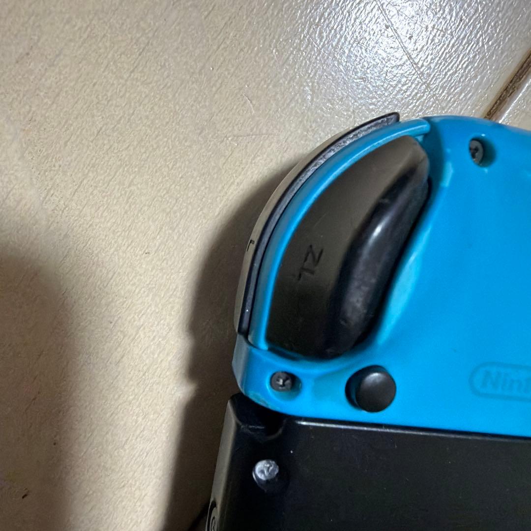 Nintendo Switch 本体 赤と青 Joy-Con 付属品あり