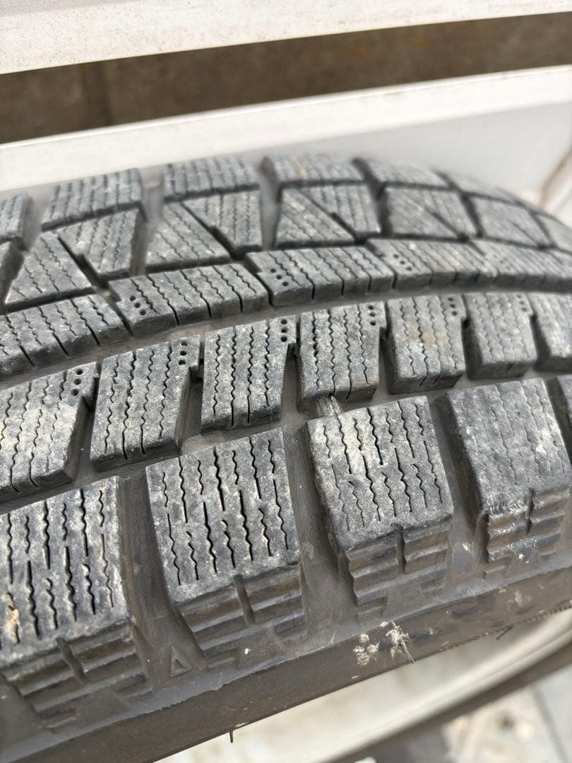 送料込み　ブリヂストン　165/65R14 スタッドレスタイヤ4本セット　軽全般