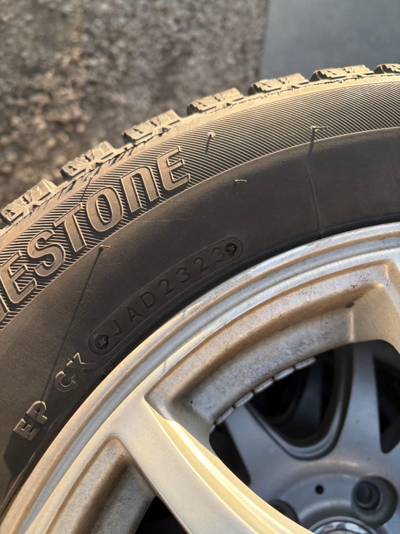 送料込み　ブリヂストン　165/65R14 スタッドレスタイヤ4本セット　軽全般