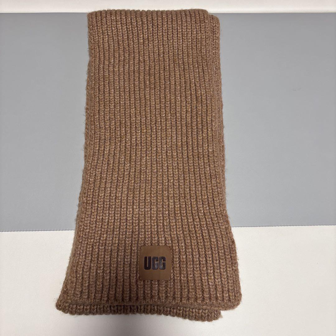 UGG マフラー　キャメル