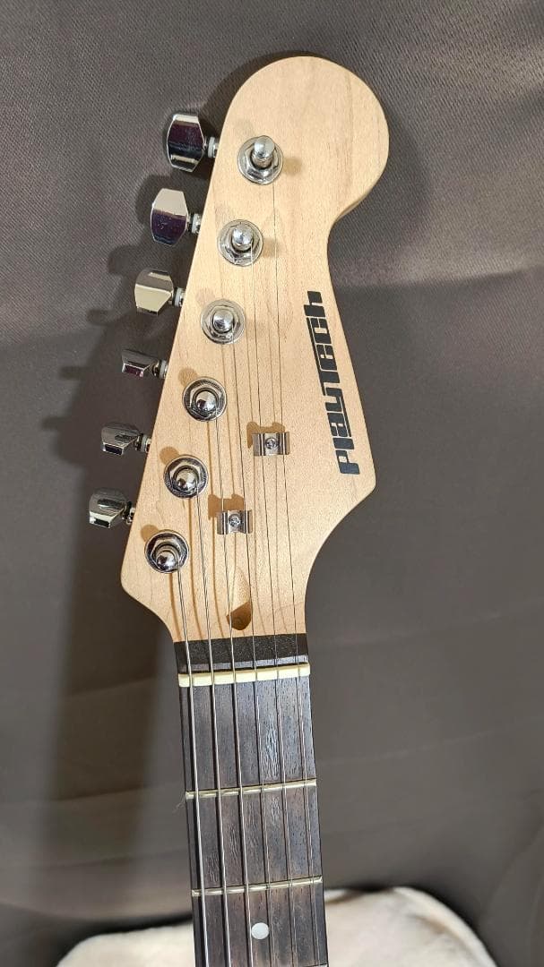Play Tech　プレイテック　ST250　ストラト　エレキギター