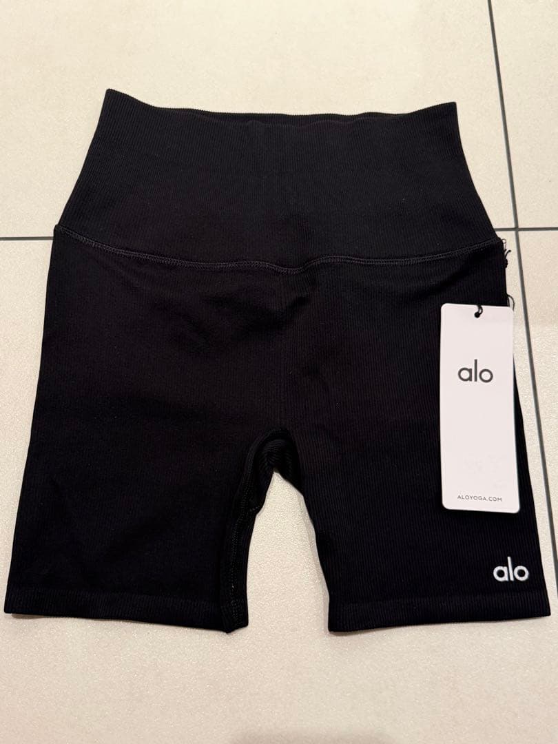 ヨガ・ピラティス alo yoga Seamless Ribbed Favorite Short