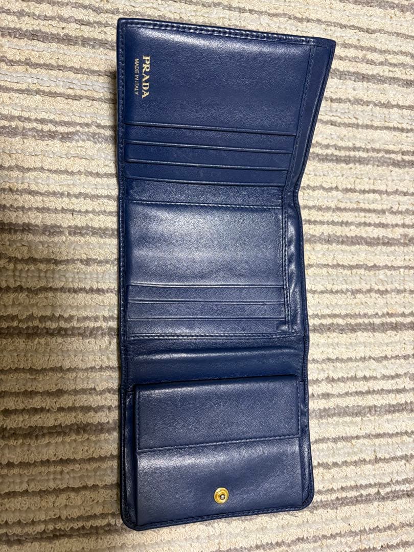 PRADA ネイビー 三つ折り財布【正規品】