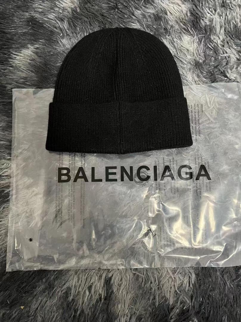 BALENCIAGA ブラック ニット帽