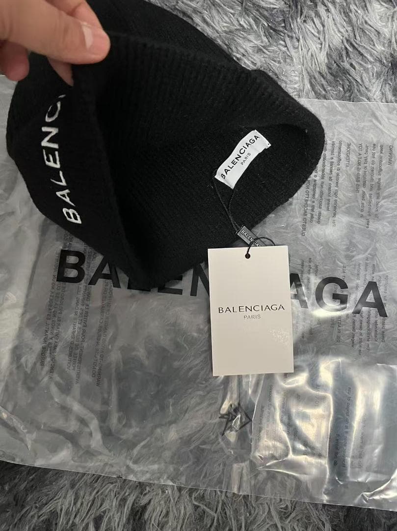 BALENCIAGA ブラック ニット帽