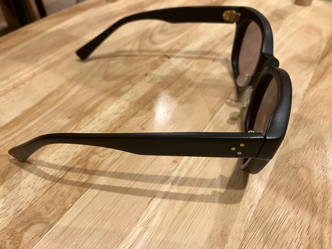 小物 bond eyewear