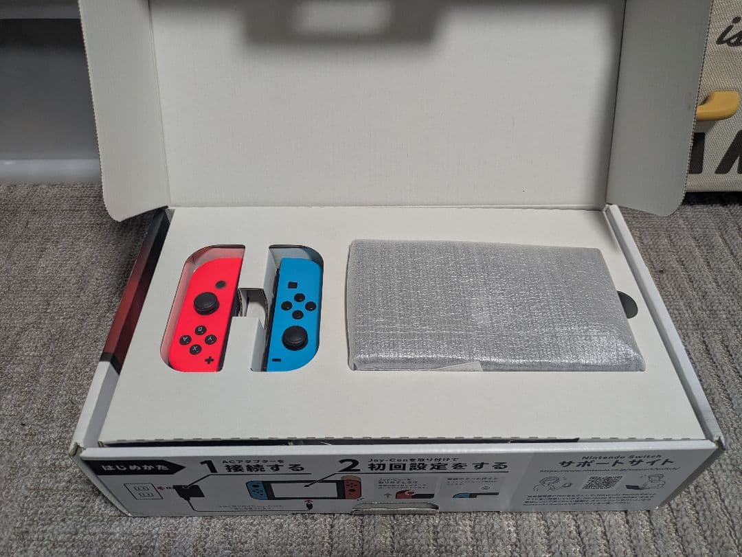 tsuna様　Nintendo Switch ネオンブルー・ネオンレッド