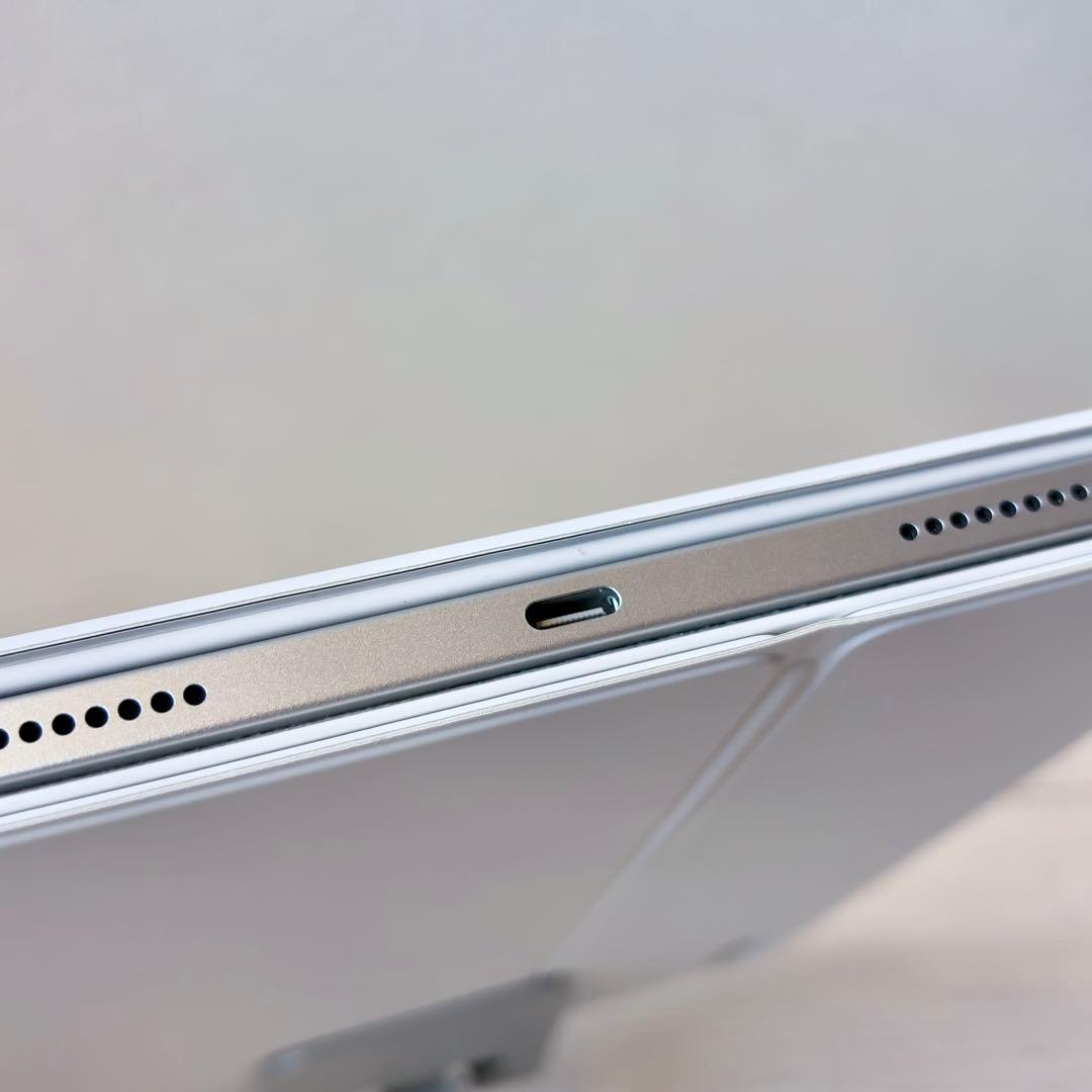 【極美品】iPad 第10世代 64GB【バッテリー100%】
