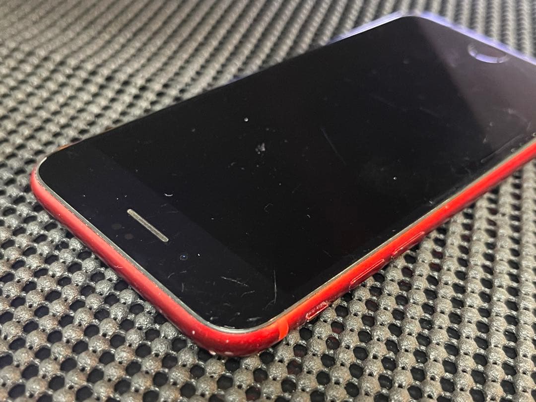 N146 iPhone 8 256GB レッド SIMフリー