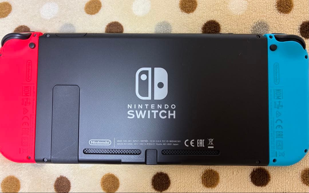 任天堂Switch 本体　proコントローラー付き