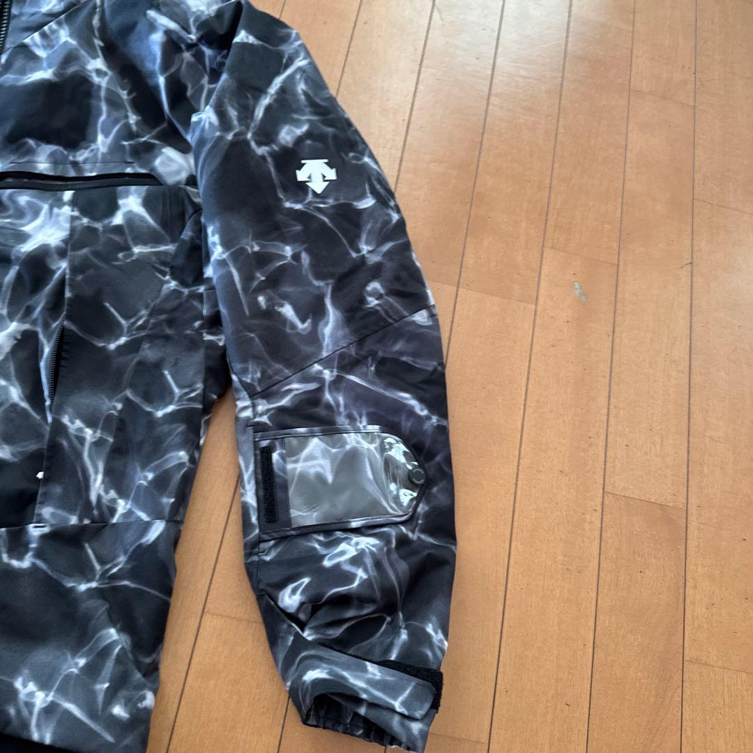 DESCENTE スノーボードジャケット Mサイズ