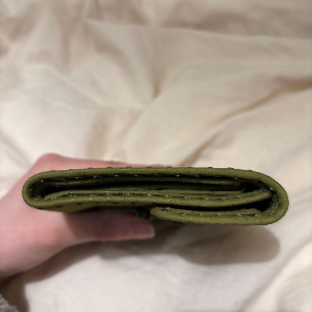 オリーブグリーン 財布