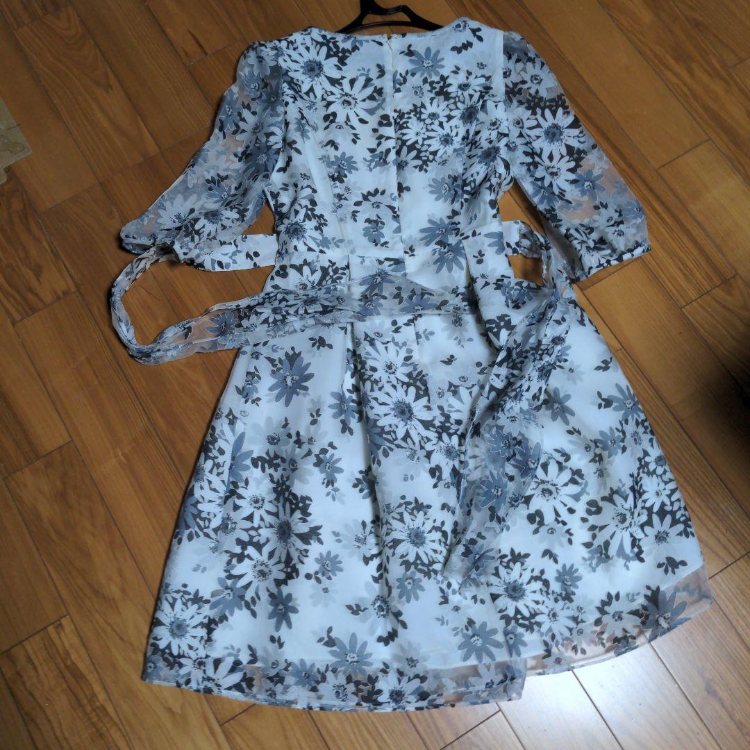 り。大人可愛いエムズグレーシー！花柄七分袖膝丈ワンピース