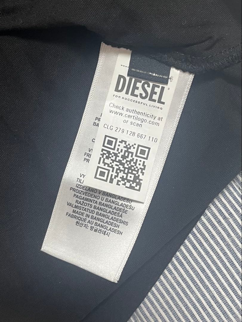 DIESEL ゴールド ハート Tシャツ