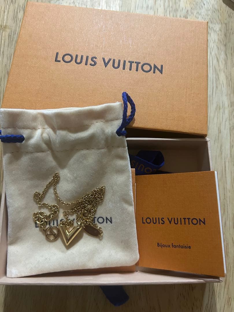 Louis Vuitton ネックレス 金色メッキ