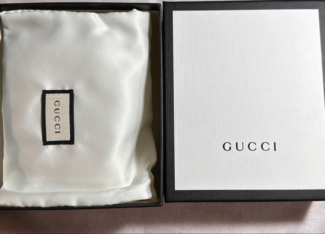 GUCCI グッチ 三つ折り財布　ベージュ