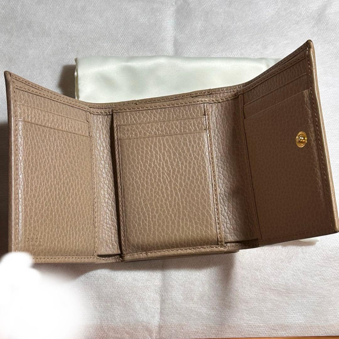 GUCCI グッチ 三つ折り財布　ベージュ
