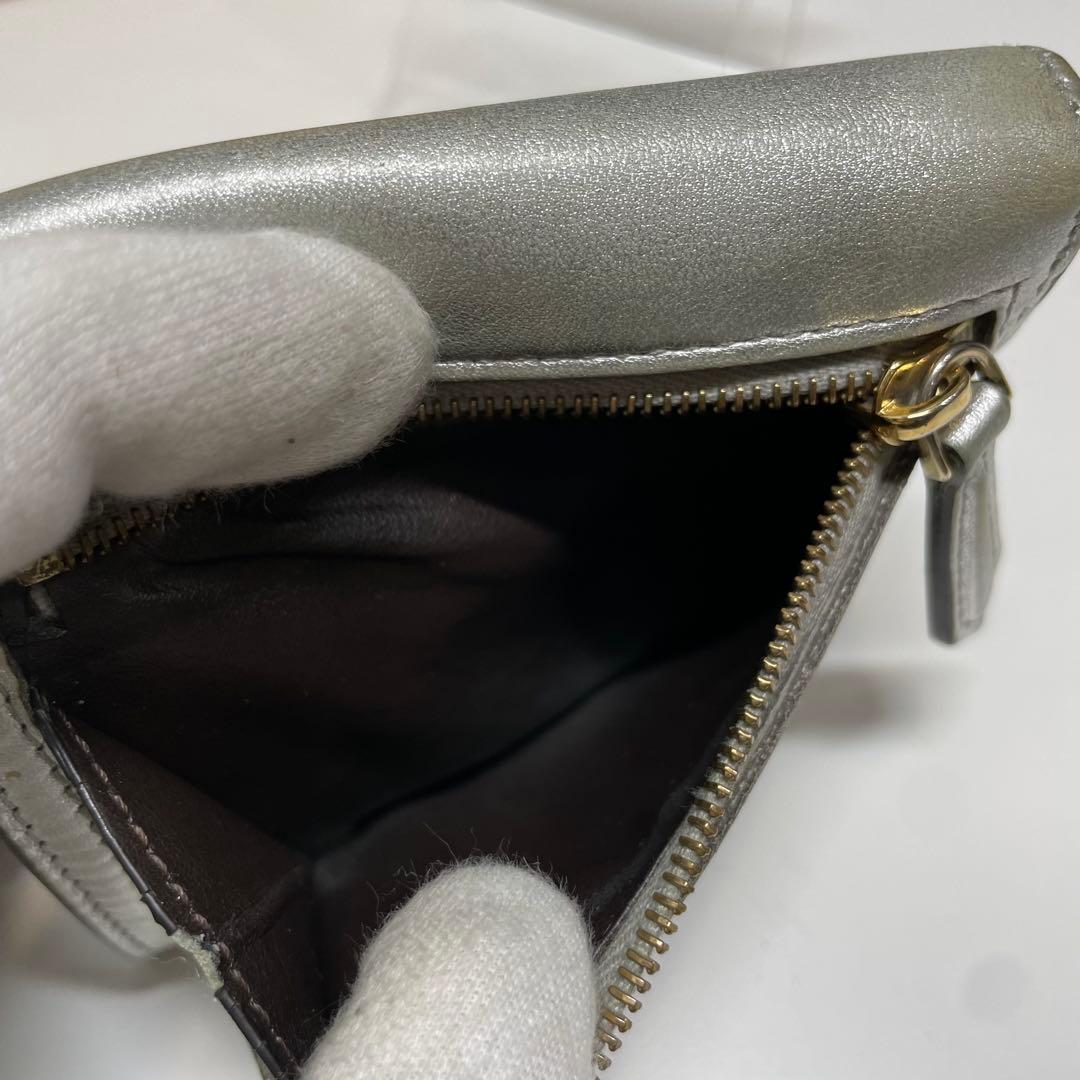 R*ず様 FENDI 8M4068 シルバー 二つ折り財布