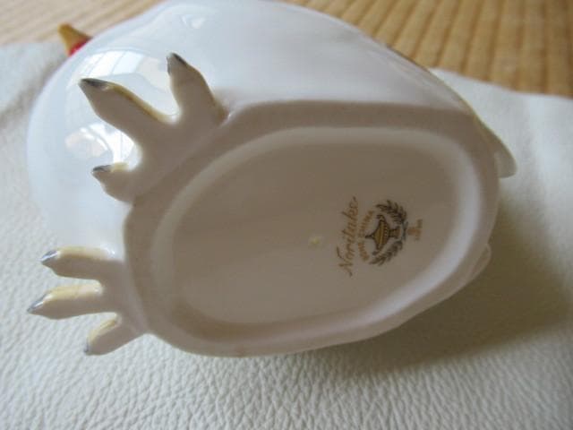 ◆美品 1970年代◆ノリタケ ニワトリ（雌鶏）1羽 BONE CHAINA