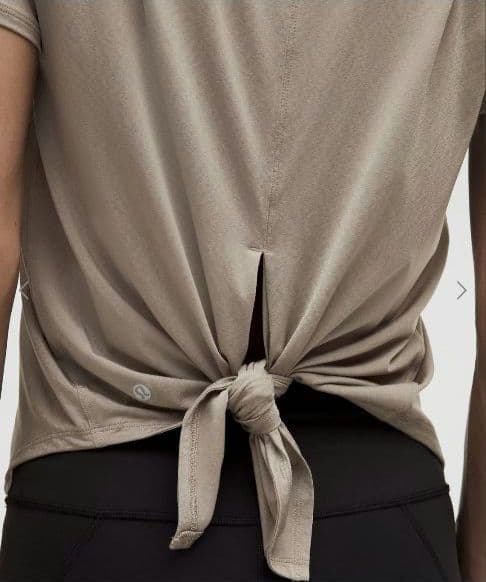 ルルレモン　lululemon　半袖Tシャツ　トレーニング　スプリットバック　М