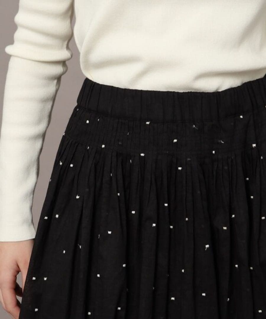 新品タグ付き✨DRESSTERIOR◆ ドット刺繍ボリュームスカート　2024