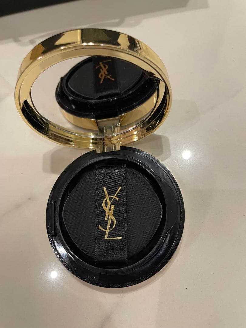 【限定ケース】YSL ラディアントタッチグロウパクト BR10【サンプル付き】