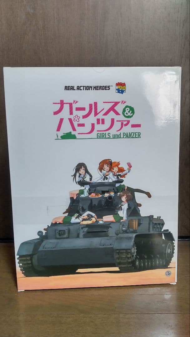 RAH 秋山優花里 リアルアクションヒーローズ ガールズ&パンツァー