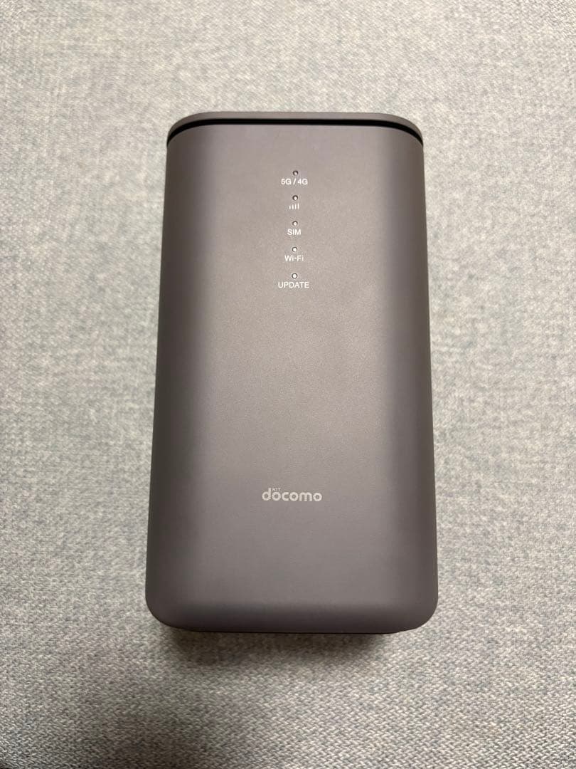 ドコモ5G HR02 docomo