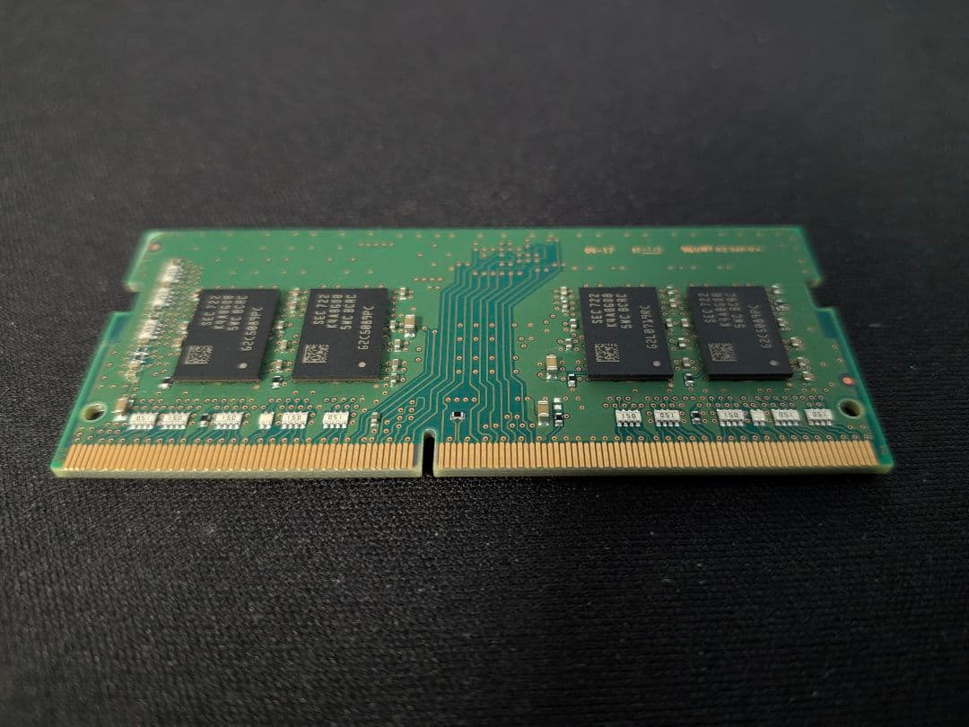 Samsung 8GB DDR4メモリー 2400MHz　2枚