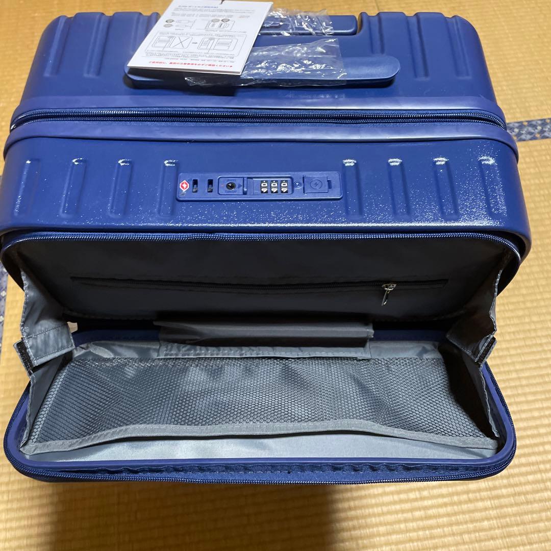 キャリーケース，フロントポケット付き値下げしました