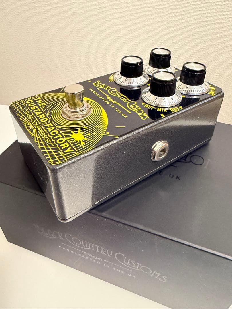 ゆ*と様 Laney 「THE CUSTARD FACTORY」ベースコンプレッ