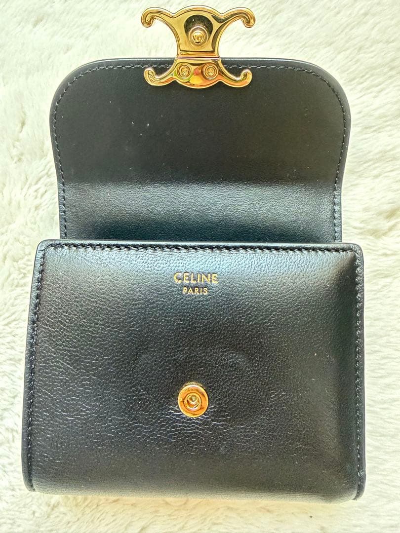 CELINE ブラック 三つ折り財布 スモールフラップウォレット トリンオフ