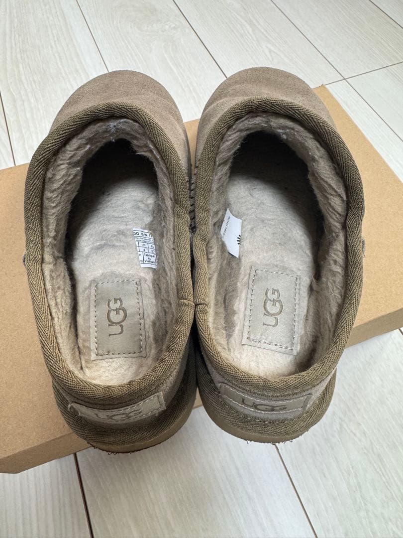 靴 FRAMeWORK UGG CLASSIC SLIPPER 23cm