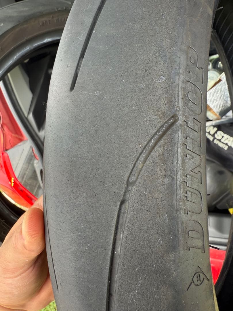 タイヤ・ホイール Q5S 110/70 R17 150/60 R17