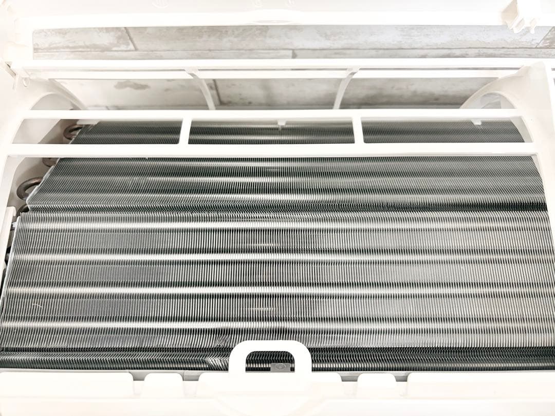 送料込みDAIKIN ルームエアコン F22ZTES-W 2022年製 ②室外機