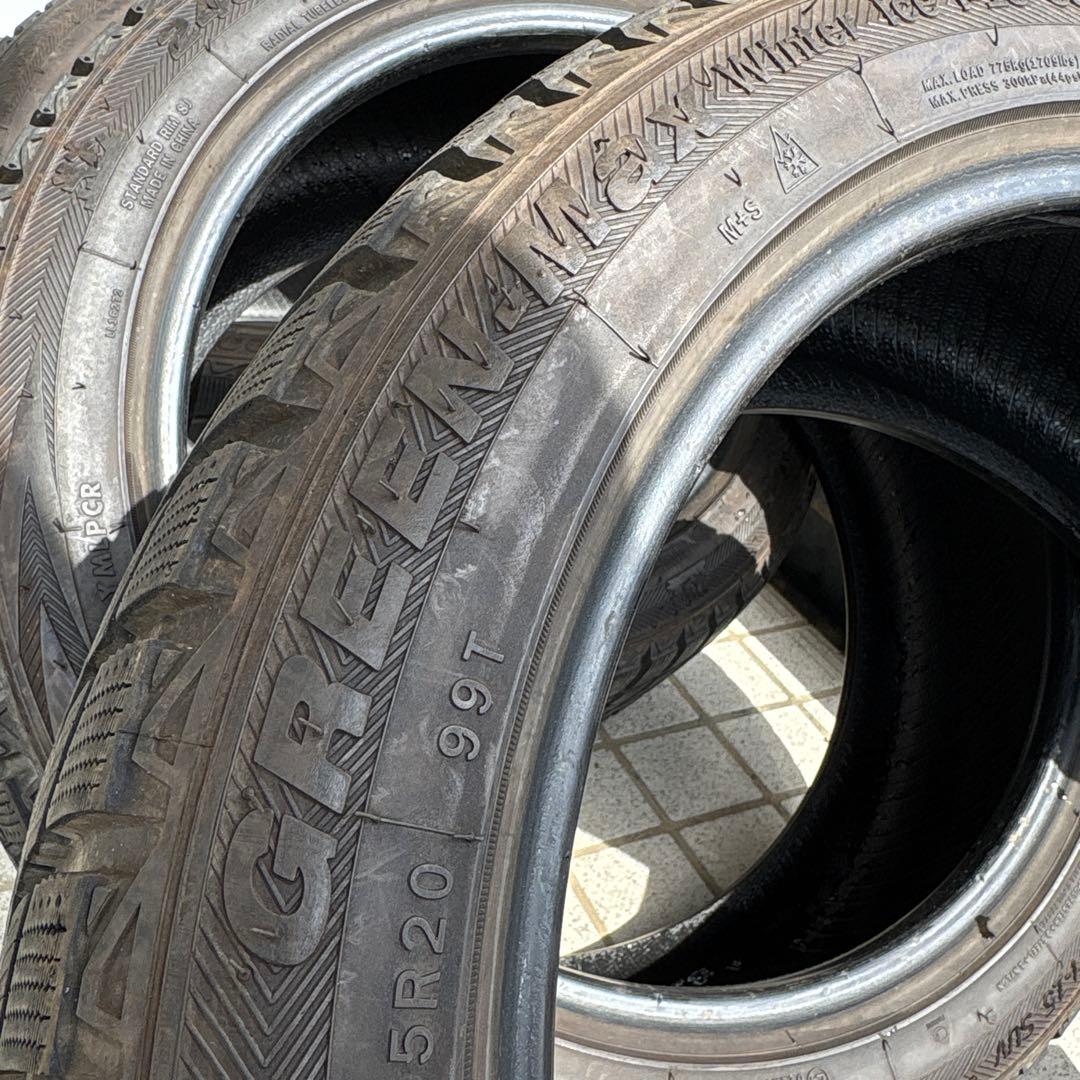 グリーンマックス　スタッドレスタイヤ 245/45R20