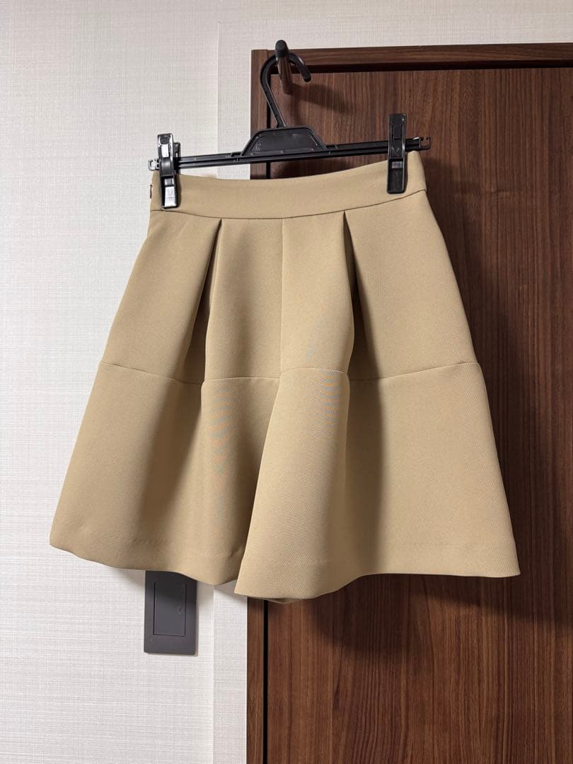 【新品未使用】トレフルプラスワン　タックショートパンツ