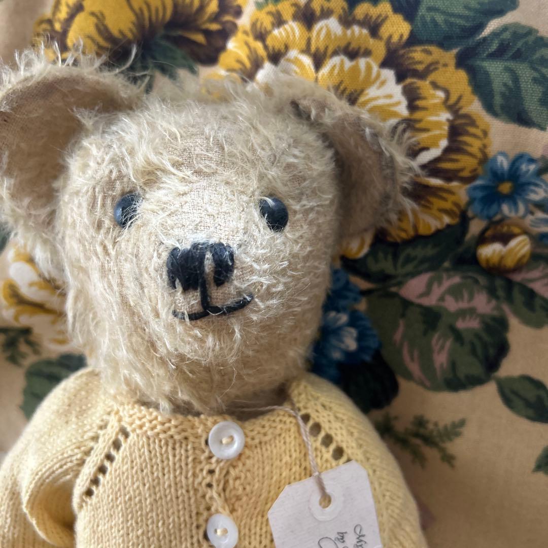 ひ*び様  BEARS イギリスの作家作 アンティークベア好きな方