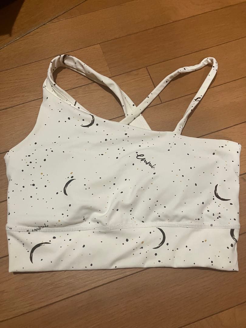 emmi yoga 月と星のプリント上下セット